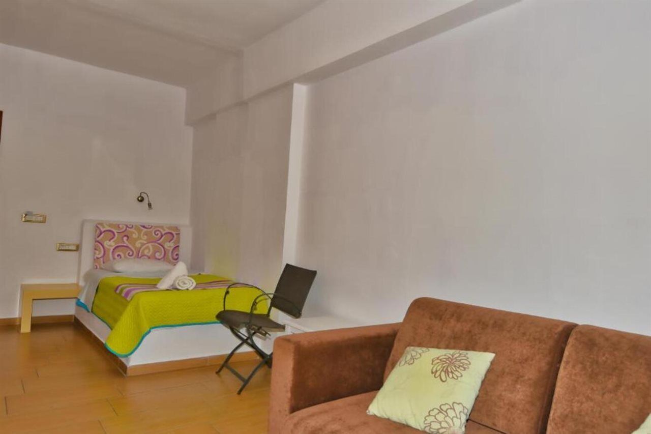 Omiros Hotel Messaria  Ngoại thất bức ảnh